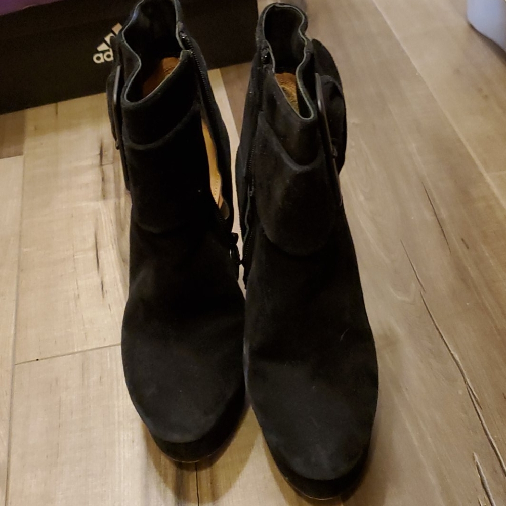Booties - Picture 3 of 4